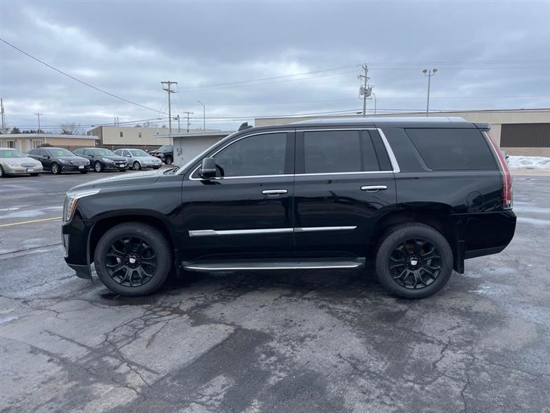 Cadillac Escalade Luxury 4WD 2016