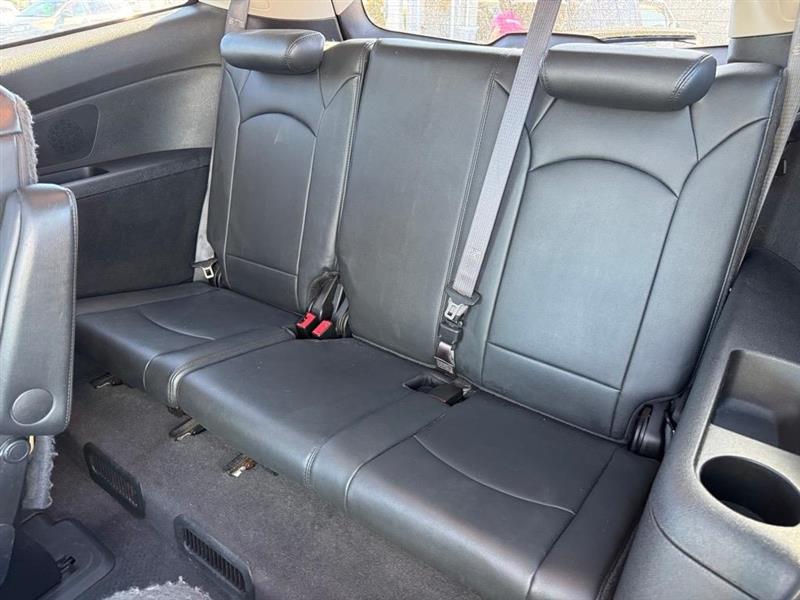 Chevrolet Traverse 2LT AWD 2012 Chevrolet Traverse 2LT AWD 2012