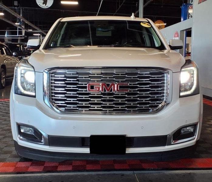 GMC Yukon XL Denali 4WD 2017