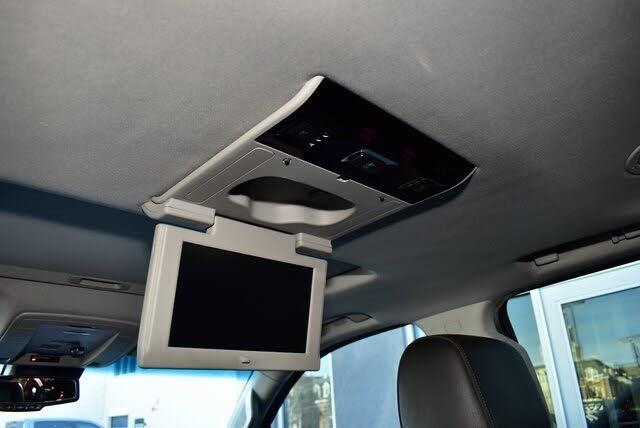 GMC Yukon XL Denali 4WD 2017