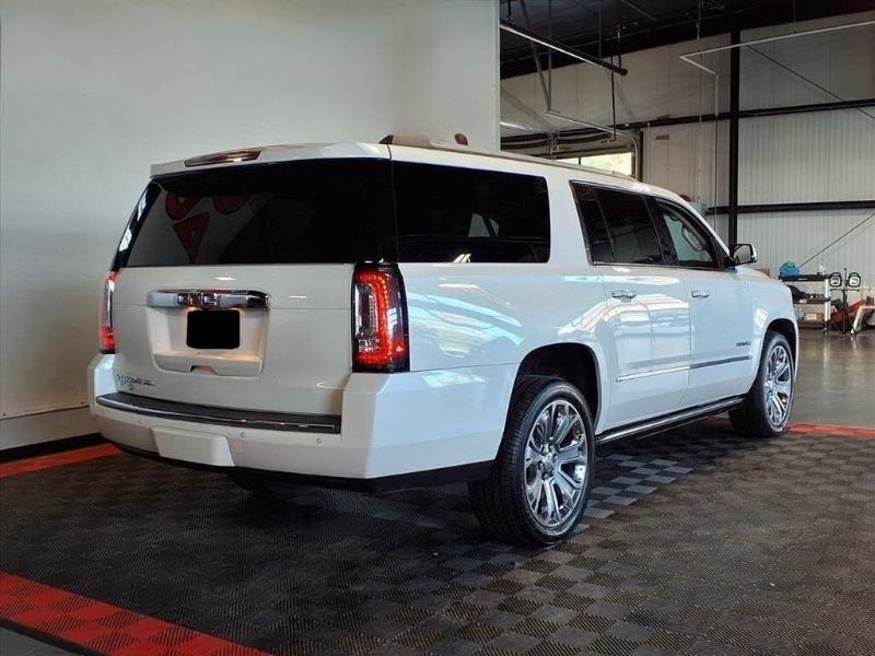 GMC Yukon XL Denali 4WD 2017