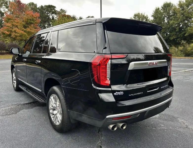 GMC Yukon XL Denali 4WD 2022