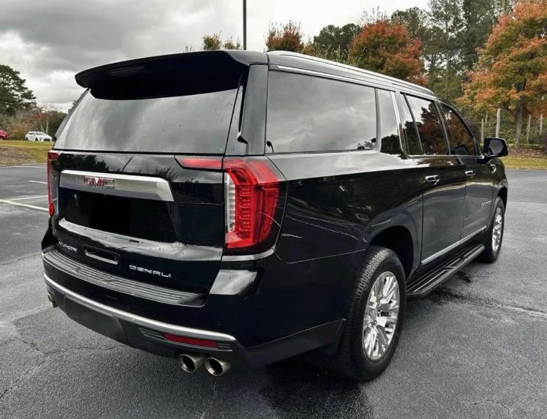 GMC Yukon XL Denali 4WD 2022