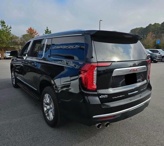 GMC Yukon XL Denali 4WD 2022
