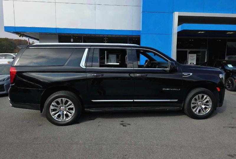 GMC Yukon XL Denali 4WD 2022