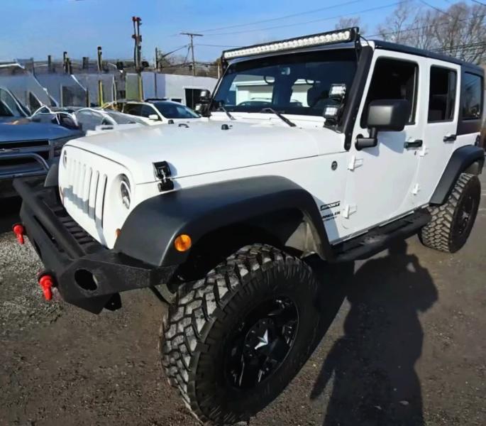 Jeep Wrangler Unlimited Sport 4WD 2013