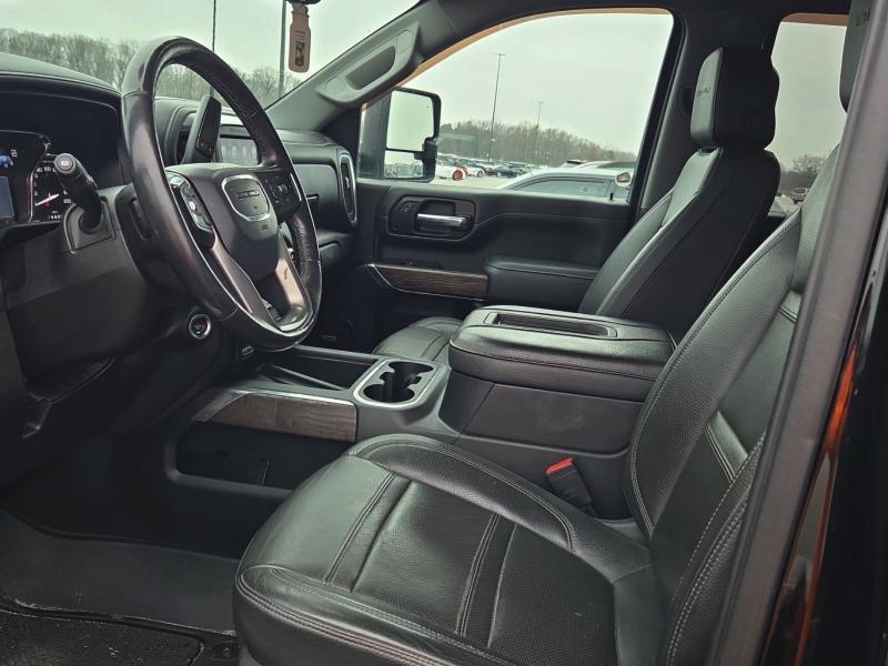 GMC Sierra 2500HD Denali Crew Cab 4WD 2021
