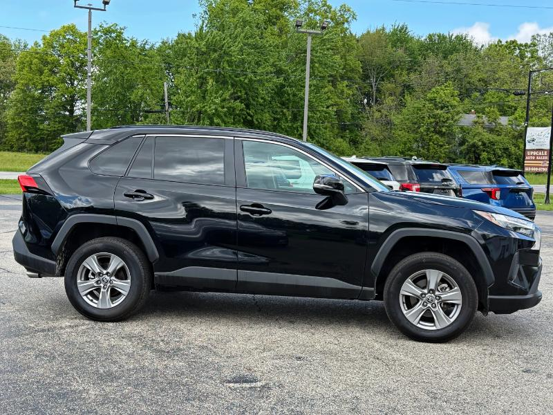 Toyota RAV4 XLE 2025