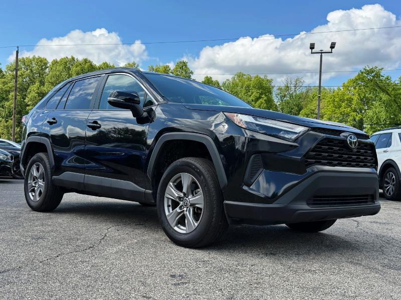 Toyota RAV4 XLE 2025