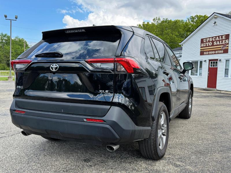 Toyota RAV4 XLE 2025