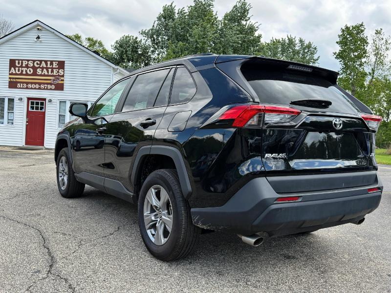 Toyota RAV4 XLE 2025