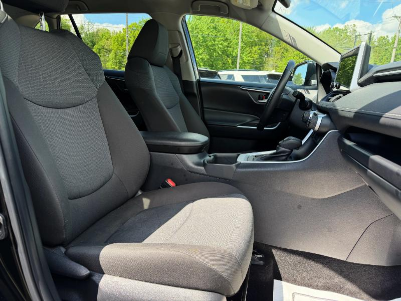Toyota RAV4 XLE 2025