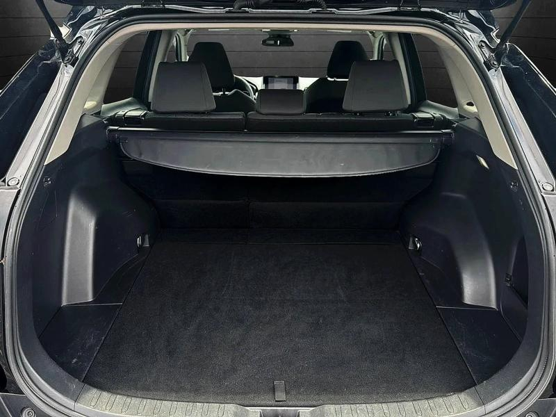 Toyota RAV4 XLE 2025
