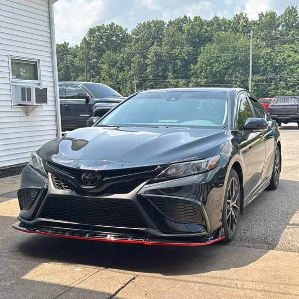 Toyota Camry SE 2024