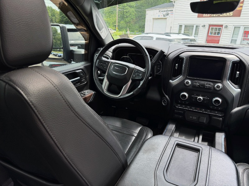 GMC Sierra 2500HD Denali Crew Cab 4WD 2020