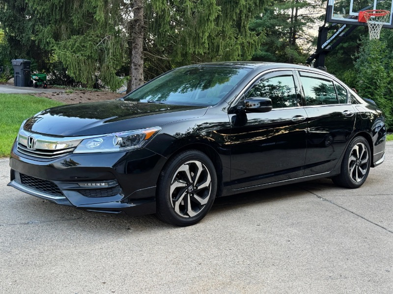 Honda Accord EX-L Sedan V6 CVT w/ Honda Sensing 6-Spd AT 2017