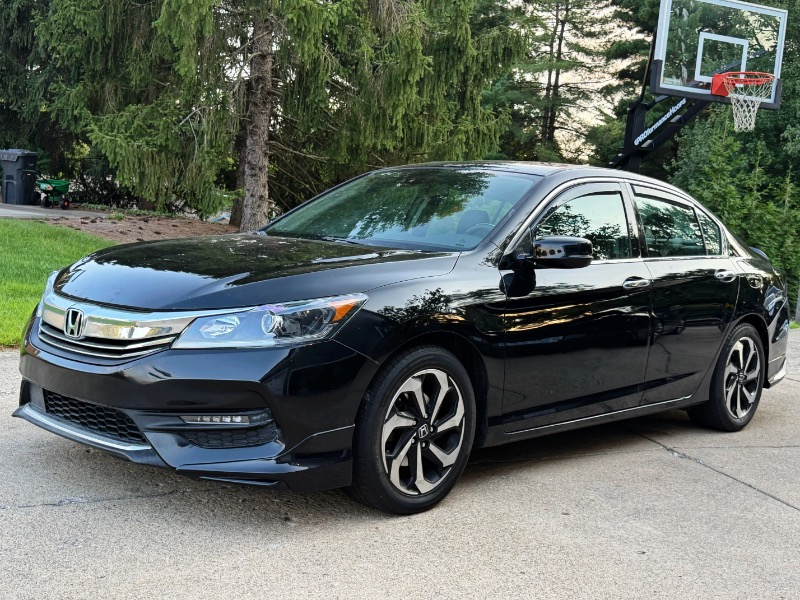Honda Accord EX-L Sedan V6 CVT w/ Honda Sensing 6-Spd AT 2017