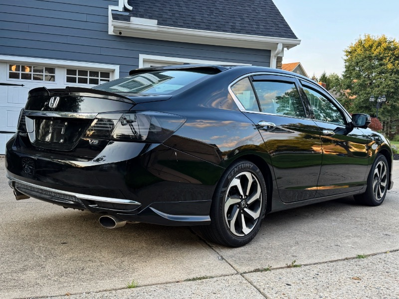 Honda Accord EX-L Sedan V6 CVT w/ Honda Sensing 6-Spd AT 2017