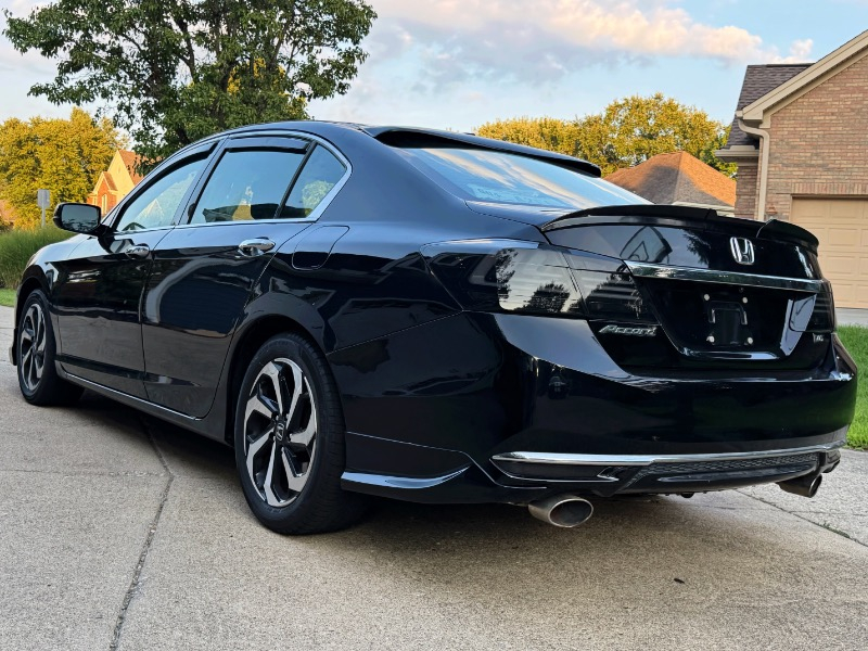 Honda Accord EX-L Sedan V6 CVT w/ Honda Sensing 6-Spd AT 2017