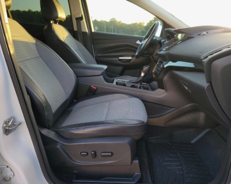 Ford Escape Titanium 4WD 2017