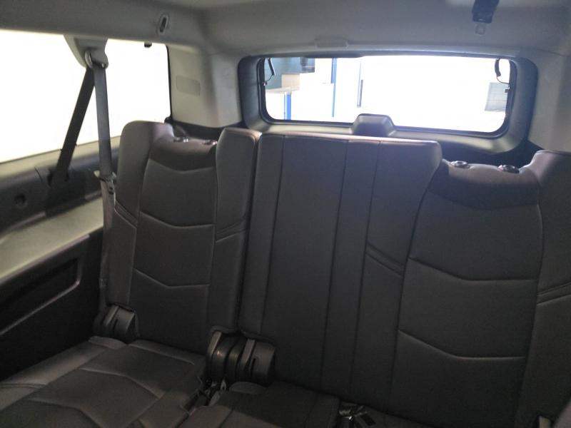 Cadillac Escalade ESV Luxury 4WD 2018