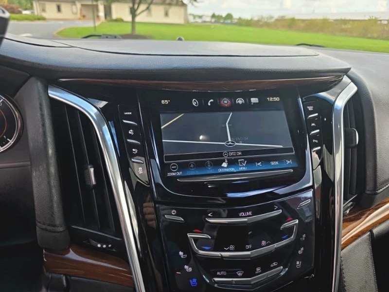 Cadillac Escalade ESV Luxury 4WD 2017