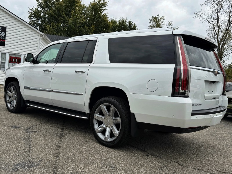 Cadillac Escalade ESV Luxury 4WD 2017