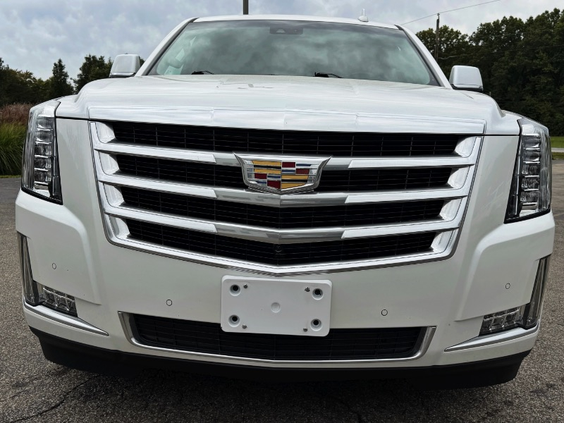 Cadillac Escalade ESV Luxury 4WD 2017