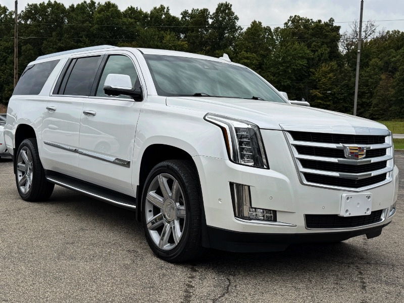 Cadillac Escalade ESV Luxury 4WD 2017