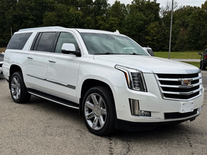 Cadillac Escalade ESV Luxury 4WD 2017