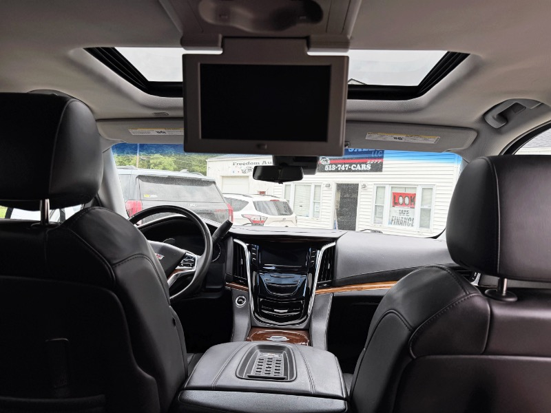 Cadillac Escalade ESV Luxury 4WD 2017