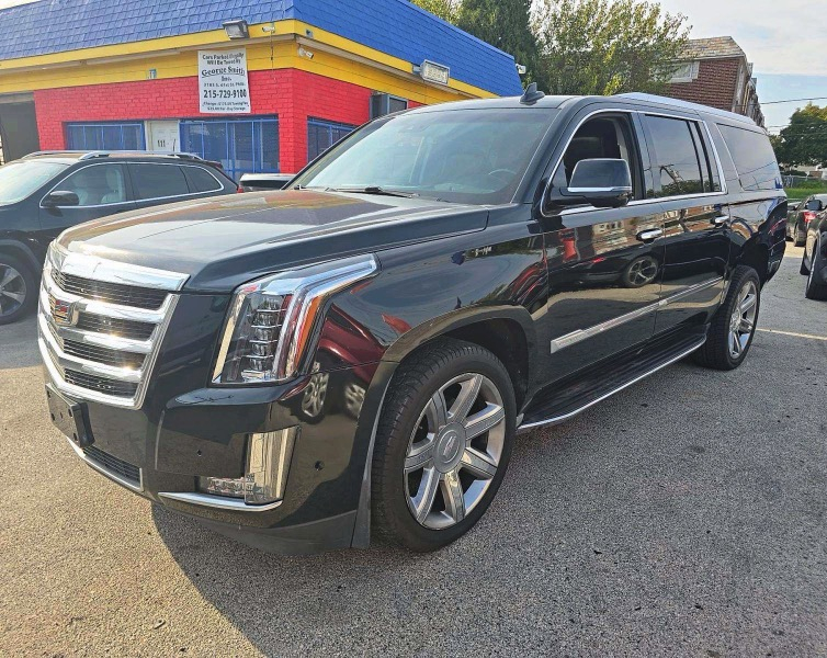 Cadillac Escalade ESV Luxury 4WD 2017