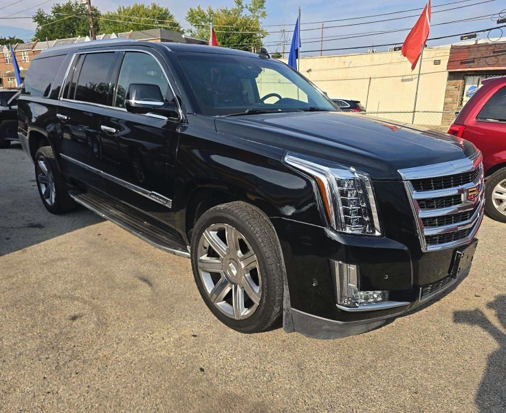 Cadillac Escalade ESV Luxury 4WD 2017