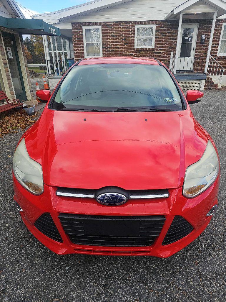 Ford Focus SE Sedan 2014