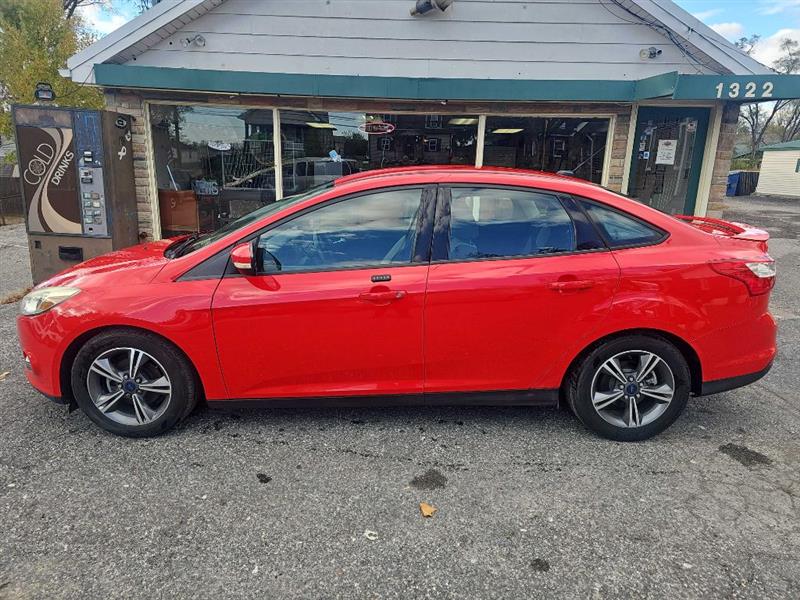 Ford Focus SE Sedan 2014