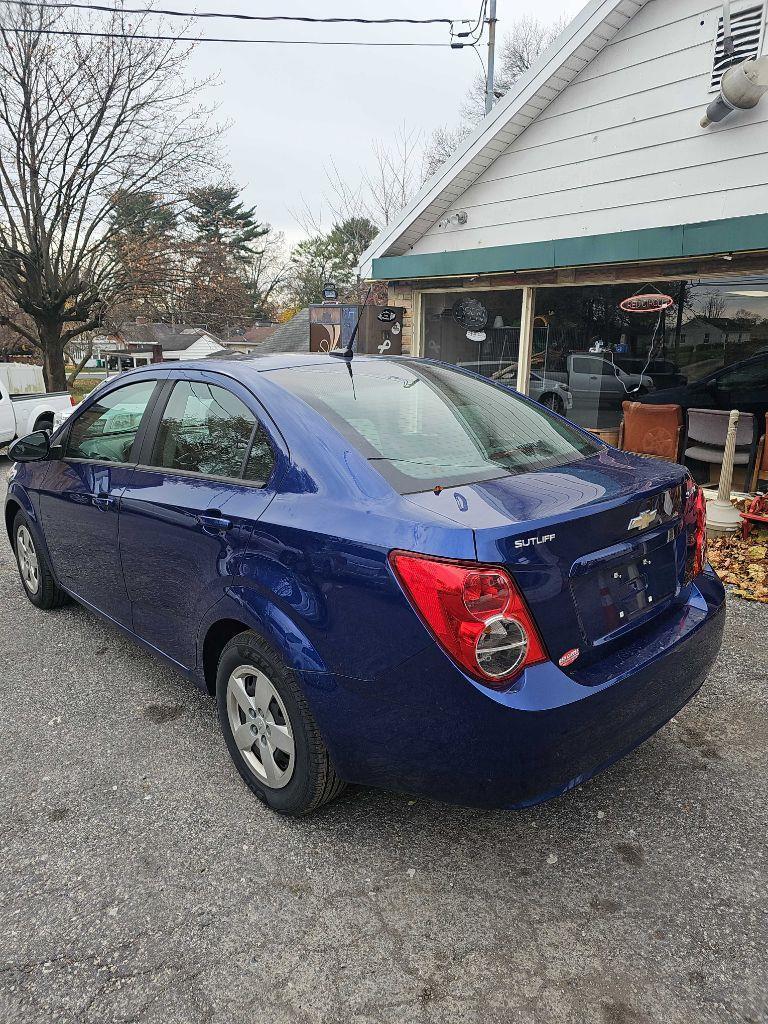 Chevrolet Sonic LS Auto Sedan 2013