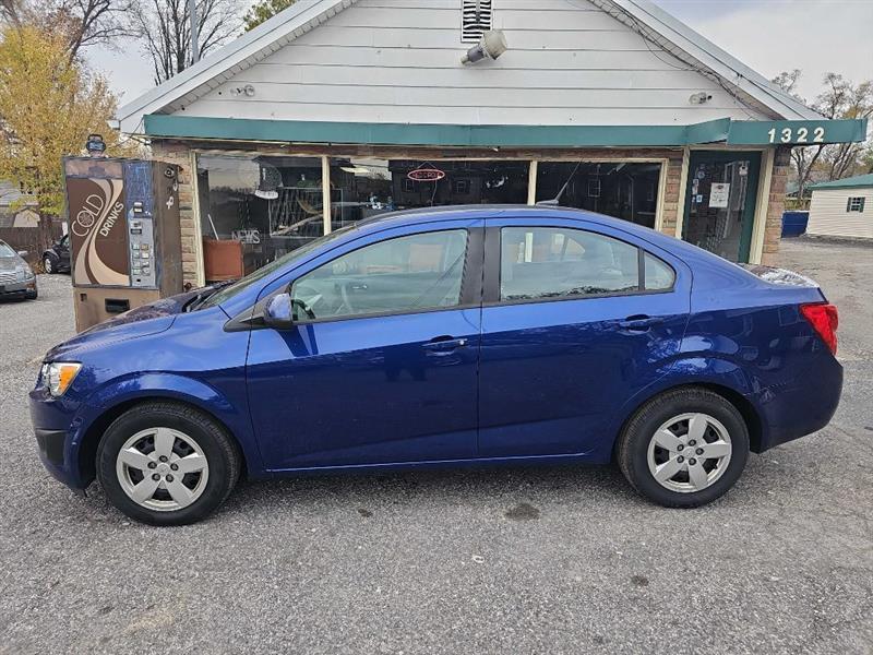 Chevrolet Sonic LS Auto Sedan 2013