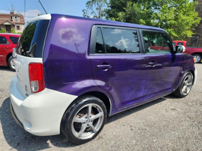 Scion xB 5-Door Wagon 5-Spd MT 2015