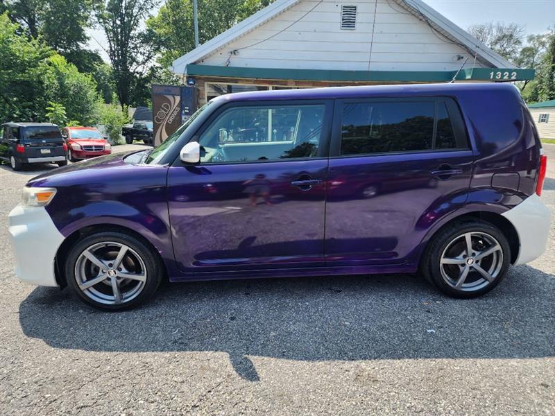 Scion xB 5-Door Wagon 5-Spd MT 2015