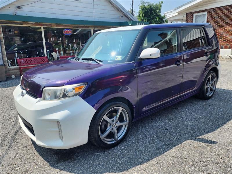 Scion xB 5-Door Wagon 5-Spd MT 2015
