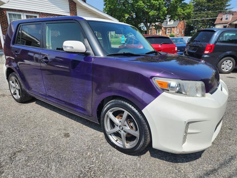 Scion xB 5-Door Wagon 5-Spd MT 2015