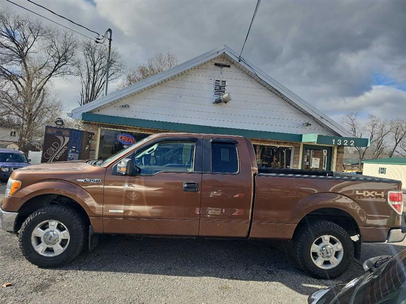 Ford F-150 XL SuperCab 8-ft. Bed 4WD 2011
