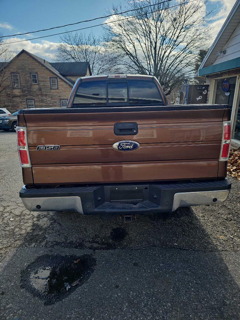 Ford F-150 XL SuperCab 8-ft. Bed 4WD 2011