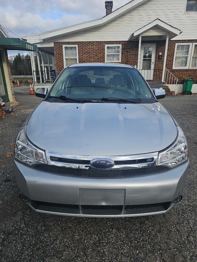 2010 Ford Focus SEL Sedan