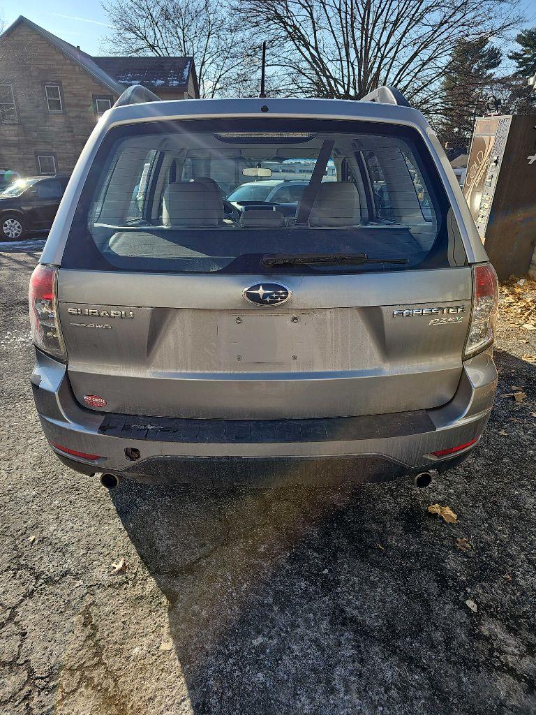 Subaru Forester 2.5X Touring 2011