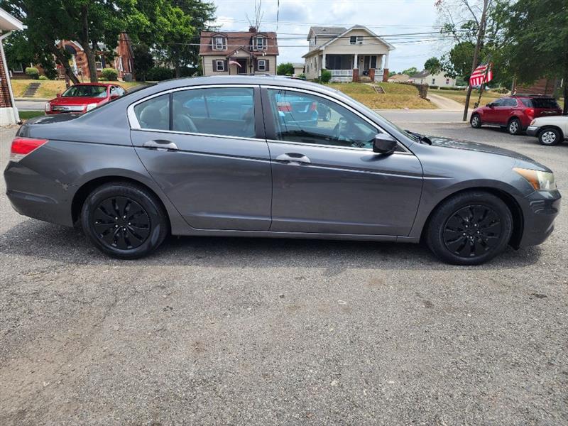 Honda Accord LX sedan AT 2012
