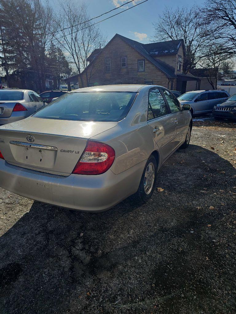 Toyota Camry LE 2003
