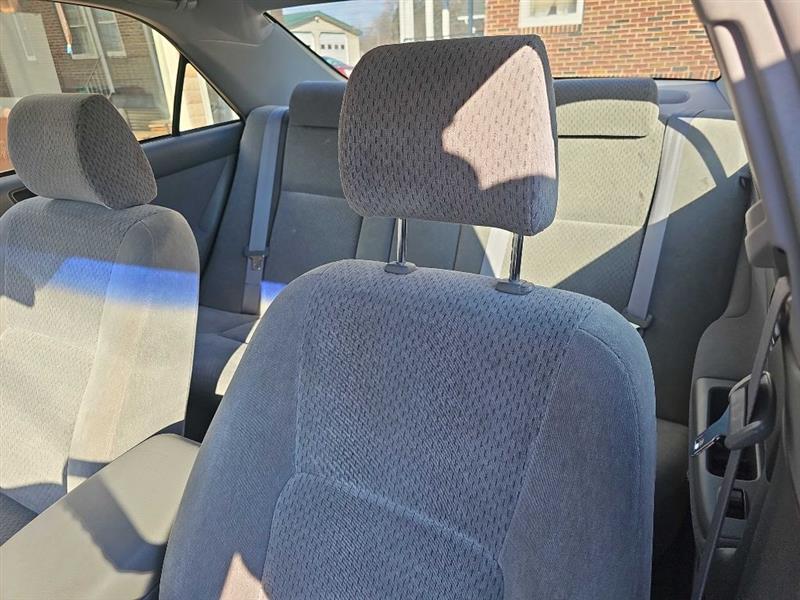 Toyota Camry LE 2003