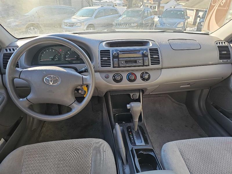 Toyota Camry LE 2003