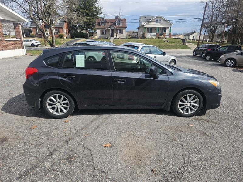 Subaru Impreza Premium 5-Door w/All Weather Package 2012
